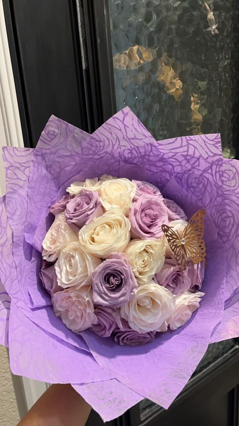 Boca Of Flowers, Purple Quince Bouquet, Purple Ramos, Quince Bouquet Purple, Pink And Purple Bouquet, Purple Roses Bouquet, Quinceanera Bouquet Purple, Purple Gifts, 15 Flower Bouquet Purple