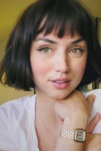 Chin Length Haircuts, Short Bobs With Bangs, French Bob, Bob Haircut With Bangs, Bob With Bangs, Short Bob Haircuts, Long Layered Hair, Short Hair With Bangs, New Haircuts