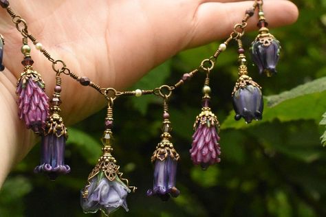 Firbolg Warlock, Fairycore Accessories, Twisted Branches, Ren Faire Ideas, Mossy Tree, Enchanted Jewelry, Dark Fairycore, Fairycore Aesthetic, Lampwork Jewelry