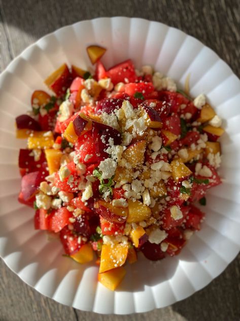 Watermelon and Peach Salad — A Place for Everyone Grilled Watermelon, Peach Salad, Watermelon Mint, Watermelon Salad, Grilled Peaches, Instant Pot Soup, Sweet Citrus, Peach Recipe, Holiday Appetizers