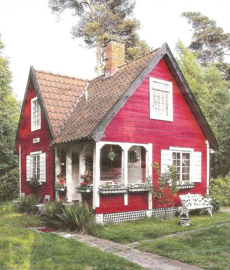 House Paint Design, Farmhouse Outside, House With Land, Cottagecore House, Scandinavian Cottage, Camp House, Red Houses, Red Farmhouse, Little Cottages