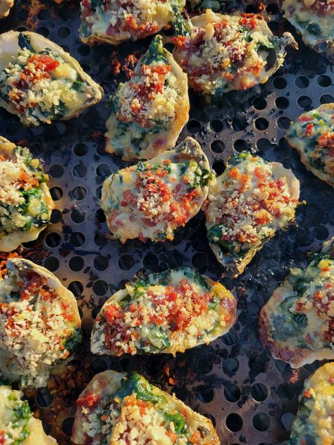 Grilled Oysters Rockefeller Recipe, Broiled Oysters, Spinach Parmesan, Mountain Kitchen, Smoked Oysters, Oysters Rockefeller, Grilled Oysters, Oyster Roast, Raw Oysters