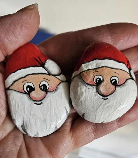 painting rocks! | Santa 🥰🥰 and his twin brother | Facebook Painting Santa Faces, Stone Art Christmas, Santa Rock Painting, Santa Painted Rocks, Dyi Art, Christmas Pebble Art, Garden Rock Art, Mussel Shell, Happy Stones