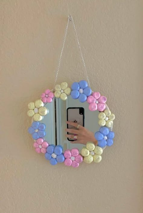 Homemade Lollipops, Mirror Frame Diy, Flower Mirror, Pastel Room, Garden Art Sculptures Diy, Indie Room, Clay Art Projects, Mirror Frame, Diy Mirror