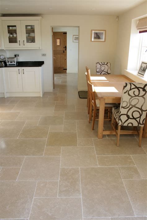 Large Stone Kitchen Floor, Kota Tiles Flooring, Lime Stone Flooring, Natural Tile Floor, Stone Flooring Pattern, Farmhouse Tiles, Kota Stone Flooring, Ceramic Kitchen Tiles, Limestone Floor