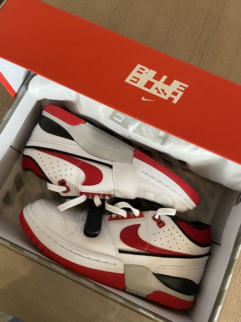 a picture of the AAF88 x Billie shoes from Nike Billie Eilish Shoes Nike, Billie Eilish Shoes, Phone Clothes, Billie Eilish Merch, Heels And Socks, Billie Eilish Outfits, Dream Gift, Fire Fits, Red Nike