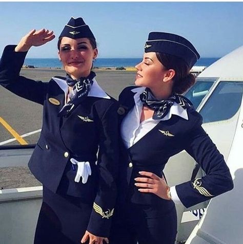 #2020 #repost #cabincrew #falife #flightattendant #airhostess #hostess #crew #flightattendants #flightattendantslife 1940s Suit, Airline Cabin Crew, Stewardess Uniform, Airline Uniforms, Flight Attendant Fashion, Women Wearing Ties, Mile High Club, Flight Attendant Life, Air Hostess