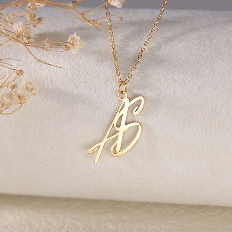 "Necklace Details 📿 ------------------------------------------------------ Feature: Double letter pendant, custom couple letter initial Material: High quality sterling silver Color: Silver, Gold, Rose Gold, Black Chain length: 16\" and 20\" both with 2\" extension, 14\" and 24\" without extension chain, please contact us for custom lengths. Closure: Lobster claw. Chain type:Default Cable Chain. Box chain, curb chain can be customized. Package: Default Jewelry Pouch, the material is very soft, p Gold Initial Pendant, Rose Noir, Letter Jewelry, Couple Jewelry, Gold Initial, Fancy Jewelry, Black Chain, Letter Pendants, Initial Pendant