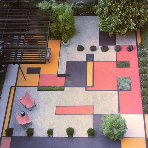 Somewhere I Would Like To Live on Instagram: “A.B Chinn #terrace by #Eckbo #Rocyston & #Williams #SanFrancisco #somewhereiwouldliketolive . . . . #architecture #interiordesign…” Pavement Design, Vintage Patio, House And Garden, Bauhaus Design, Garden Images, Garden Greenhouse, Landscape Projects, Colorful Garden, Strong Colors