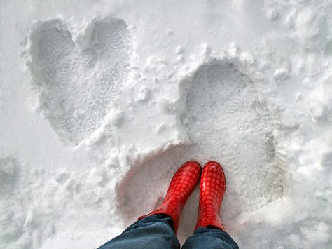 Random Hearts, Heart Song, Heart In Nature, Hearts Wallpaper, Lifestyle Photoshoot, Beautiful Snow, Winter Red, Snow Fun, I Love Heart