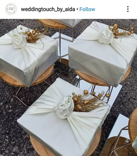 Ideas for hidden hantaran for Malay Wedding Hidden Hantaran Gold, Hidden Hantaran Rustic, Seserahan Malaysia, Diy Dulang Hantaran, Hidden Box Hantaran, Hantaran Wedding Ideas, Hidden Hantaran Ideas, Dulang Hantaran Ideas, Hidden Hantaran