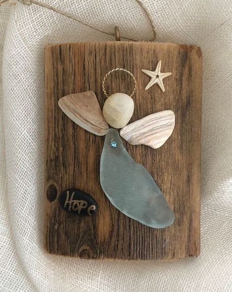 Deco Marine, Beach Glass Crafts, Seashell Projects, Art Coquillage, Shell Crafts Diy, Sea Crafts, Beach Glass Art, Glass Art Projects, Shell Ornaments