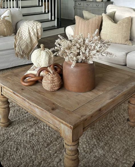 Coffee Table Rustic Decor, Wooden Coffee Table Decor Living Room, Boho Living Room End Tables, Coffee Table Decor Vintage, Cottage Core Coffee Table, Modern Fall Coffee Table Decor, Living Room Inspiration Coffee Tables, Living Room Table Decor Coffee Tables, Boho Coffee Table Decor Ideas