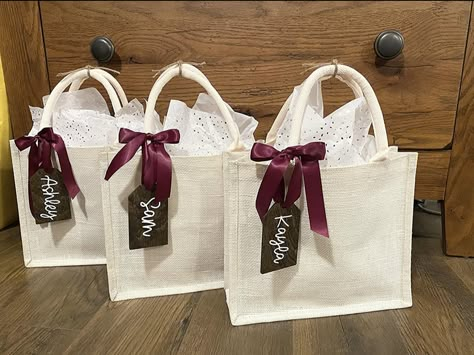 Name Gift Tags, Handmade Brown Bags For Wedding, Bridesmaid Goodie Bags, Personalized Brown Bag For Gift, Cheap Personalized Bags For Bridesmaid Gift, Personalized Affordable Bags For Bridesmaid Gift, Bride Essentials, Diy Bag Making, Tote Bag Wedding Souvenir