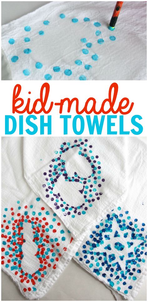 Kid-Made Dish Towels:  Such a precious homemade gift that kids can make for the special people in their lives! Gifts For Grandparents From Kids, Diy Christmas Gifts For Grandparents, Christmas Gifts For Grandparents, Cadeau Parents, Christmas Gifts For Parents, Towels Kids, Navidad Diy, Preschool Christmas, Homemade Christmas Gifts