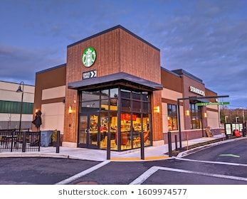 Starbucks Exterior, Starbucks Building, Starbucks Restaurant, Starbucks Ideas, Town Design, Starbucks Design, Corner Cafe, Starbucks Store, Beacon Hills