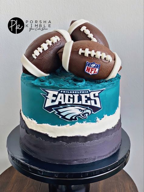 Philadelphia Eagles Cake Birthdays, Eagles Football Cake Ideas, Football Cakes For Men, Football Birthday Cake Ideas, Nfl Cake Ideas, Philadelphia Eagles Birthday Party Ideas, Eagles Grooms Cake, Eagles Birthday Party, Eagles Birthday Cake