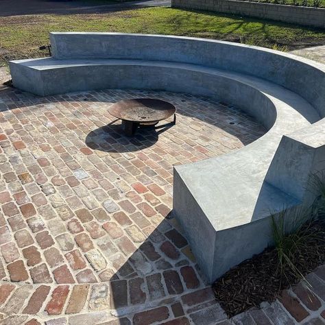 ACM Blocks Pavers & Stone on Instagram: "Recycled bricks are the perfect solution for your next building project. Using reclaimed bricks not only adds an undeniable charm and character to your build but also helps reduce environmental impact. Looking to create an outdoor entertaining area? Consider a fire pit made from recycled bricks for a rustic touch. Want to add a focal point to your living space? A feature wall made of reclaimed bricks is the way to go. And don't forget about the practicality of using these bricks for a complete build or driveway paving. Let's build sustainably together with recycled bricks.  ACM can supply and deliver all over NSW, QLD & ACT.   $1.65ea including gst!  Send us a message or call on 0408 292 773.   #recycledbricks #recycledbricksfeaturewall #recycledbri Recycled Brick Driveway Australia, Recycled Brick Wall, Recycled Brick Paving, Tiled Table, Landscape Bricks, Brick Driveway, Brick Edging, Brick Fire Pit, Driveway Paving