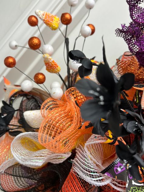 Who says candy corn is just for Halloween?? Fake that is...! 😛 #wreaths #craftshow #crafts #craftstagram #wreathmaker #wreath #fallvibes #fallstyle #fall #falldecor #autumndecor #Christmas #christmas #Halloween #halloween #halloween🎃 #halloweenfun #halloween2024 #halloweendecor Wreath Maker, Halloween Halloween, Candy Corn, Christmas Christmas, Fall Vibes, Christmas Halloween, Halloween Fun, Fall Decor, Halloween Decorations