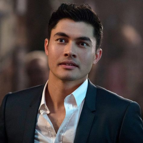 Joe Movie, Henry Golding, Crazy Rich Asians, Crazy Rich, How To Look Rich, Artist Interview, Anna Kendrick, Emilia Clarke, A Guy Who