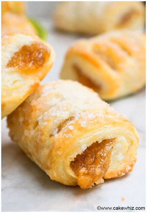 Mini Apple Strudel Recipe - CakeWhiz Easy Apple Strudel Recipe Puff Pastry, Apple Strudel Recipe Puff Pastry, Mini Apple Strudel Recipe, Mini Apple Strudel, Apple Strudel Puff Pastry, Weekly Dessert, German Apple Strudel Recipe, Easy Apple Strudel Recipe, Apple Strudel Recipe