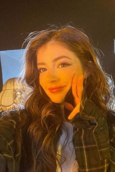 Crissy Costanza, Chrissy Constanza, Female Character Reference, Chrissy Costanza, Lando Norris, Nails And Makeup, Character Reference, Female Character, Gamer Girl