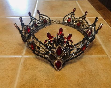 Black Crown With Red Jewels, Dark Red Quinceanera Crown, Black And Red Crown Queen, Red And Black Tiara, Dark Fantasy Crown, Black And Red Crown, Vampire Crown, Gothic Tiara, Vampire Wedding