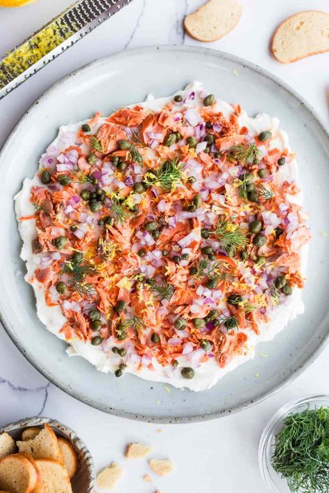 Lox Bagel Dip - So Happy You Liked It Salmon Blt Sandwich, Lox Recipes, Lox Recipe, Lox Bagel, Bagel Crisps, Bagel Spread, Bagel Dip, Lox And Bagels, Healthy Dip