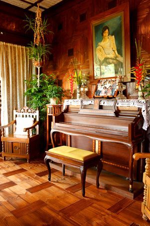 Old ladies, Piano and Philippines on Pinterest Filipino Interior Design, Modern Bahay Kubo, Philippine Architecture, Native Decor, Filipino House, Filipino Architecture, Philippines House Design, Floor Wax, Antique Piano