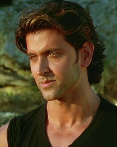 Hrithik Roshan ❤ Hrithik Roshan Bang Bang, Hrithik Roshan Hairstyle, Dhoom 2, 90s Bollywood Aesthetic, 90s Bollywood, Vintage Bollywood, Actors Images, Shah Rukh Khan, Hrithik Roshan