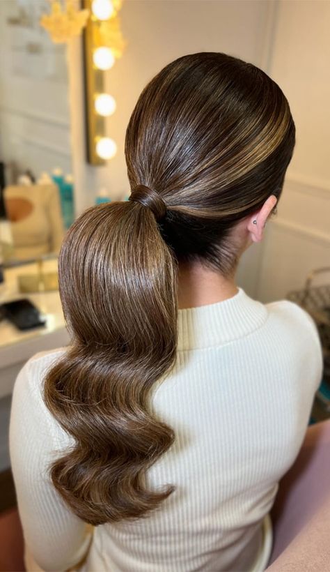 modern hollywood ponytail, voluminous ponytail, hollywood ponytail, ponytail bridal style, ponytail hairstyle, voluminous bridal ponytail, chic ponytail Hollywood Ponytail, Bridal Ponytail, Braided Crown Hairstyles, Chic Ponytail, Classic Wedding Hair, Classy Hairstyles, Romantic Wedding Hair, Wedding Hairstyles With Veil, Long Hair Wedding Styles