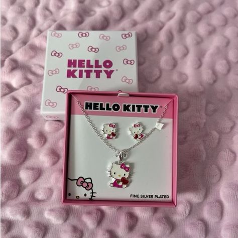 Hello Kitty Earring And Necklace Set Hello Kitty Stuff Accessories, Hello Kitty Merch, Stitch Room, Accessories Hello Kitty, Hello Kitty Earrings, Earring And Necklace Set, Hello Kitty Makeup, Hello Kitty Jewelry, Kitty Accessories