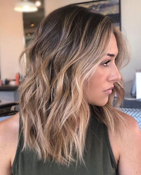 Medium Shag with Layers and Waves Medium Length Layered Haircuts, Balayage Blonde, Medium Length Hair With Layers, Short Hair Balayage, Haircuts For Medium Hair, Penteado Cabelo Curto, Medium Hair Cuts, Haircut Ideas, Medium Length Hair Cuts