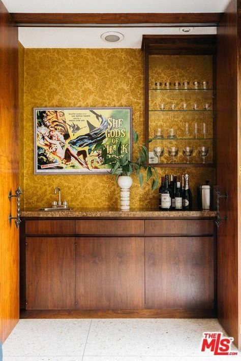 Mid Century Modern Craftsman Living Room, Mid Century Wet Bar Ideas, Mid Century Bar Ideas, Mid Century Modern Bar Area, Retro Mid Century Modern Kitchen, Mcm Wet Bar, Mid Century Built In Bar, Mid Century Kitchenette, Mid Century Modern Living Room Built Ins