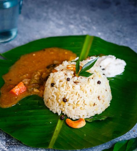 SouthIndian Breakfast - VEN PONGAL  | Rice and lentils are cooked together  and tempered with cumin, pepper, ginger, cashewnuts and greenchillies Khara Pongal Recipe, Ven Pongal Recipe, Ven Pongal, Pongal Recipe, Rice And Lentils, Best Indian Recipes, Vegetarian Recipes Lunch, High Protein Vegetarian Recipes, Healthy Indian Recipes