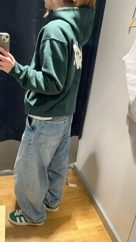 Mens Outfits Classy, Green Hoodie Outfit, Masc Lesbian, Outfit Campus, Outfits Men Streetwear, Baggy Jeans Outfit, Campus Outfit, Masc Outfits, Classy Outfits Men