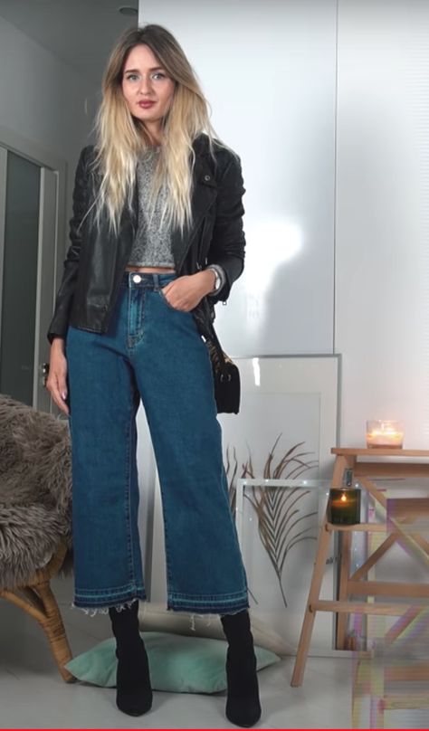 Cullote Jeans Outfit, Culottes Jeans Outfit, Jeans Palazzo Outfits, Cropped Wide Leg Jeans Outfit Winter, Flare Crop Jeans Outfit, Culotte Jeans Outfit, Denim Culottes Outfits, Cropped Jeans Outfit, Culottes Outfit