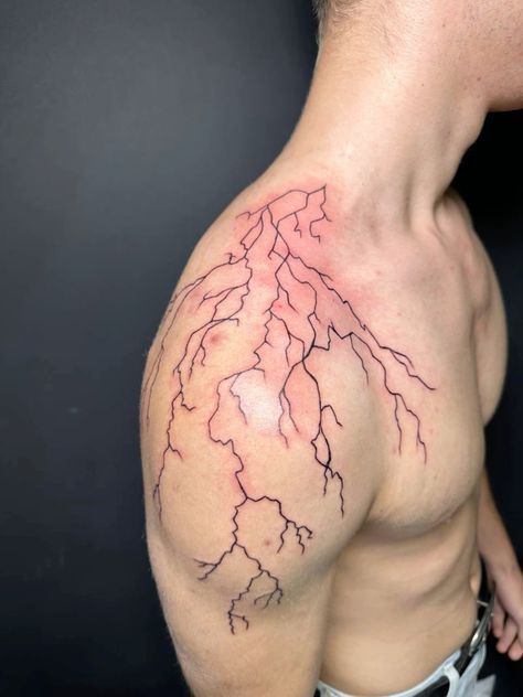 Lighting Tattoo Thigh, V Line Tattoos For Men, Lightning Back Tattoo, Tattoo Lightning, Men Flower Tattoo, Lightning Tattoo, Tattoos Simple, Cool Chest Tattoos, Small Tattoos Simple