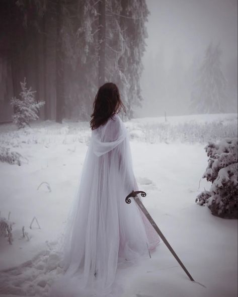 Snow Dress Aesthetic, Snow Fantasy Aesthetic, Winter Fairy Photoshoot, Fairytale Winter Wedding, Ice Aesthetic Outfit, Winter Fairytale Aesthetic, Dark Fantasy Photoshoot, Snow Fairy Aesthetic, Dreamy Photoshoot Fairytale