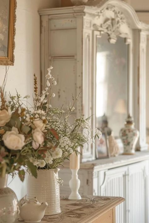 Charming French Country Entryway Inspirations French Entryway Ideas, French Country Entryway Ideas, French Country Foyer, Entryway Inspirations, Country Foyer, French Entryway, French Country Entryway, Shabby Chic Entryway, French Countryside Home