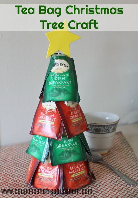 Tea Bag Christmas Tree Craft - fun easy holiday gift idea! Perfect for Christmas parties too. See how we did it in this simple tutorial Carolyne Roehm, Simple Holiday Gifts, Christmas Tree Craft, Christmas Lists, Ideas Christmas Tree, Homemade Holiday Gifts, Hot Chocolate Gift, Boyfriends Mom Gifts, Tree Craft