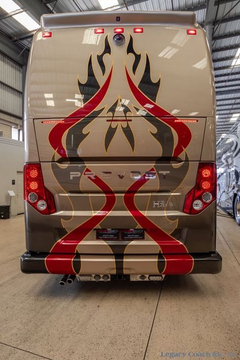 Bus Painting Design, Bus Colour, Bus Painting, Bus Conversion For Sale, Prevost Bus, Prevost Coach, Bus Motorhome, Marathon Coach, Bus Design