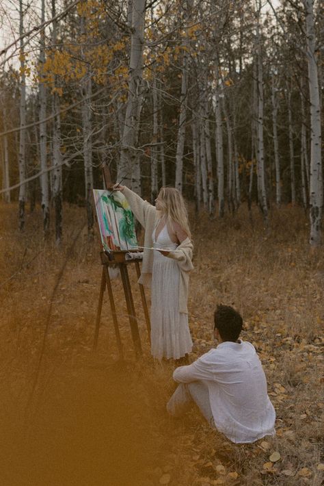 Absolutely obsessed with this couples painiting date photoshoot in central Oregon! If you want a unique engagement or couples session like this, reach out at the link here!! Painting Couples Photoshoot, Unique Couples Photoshoot Ideas, Couples Painting Date, Outdoorsy Engagement Photos, Artistic Couple Photography, Boho Couple Photoshoot, Couple Photoshoot Ideas Unique, Date Photoshoot, Couples Painting