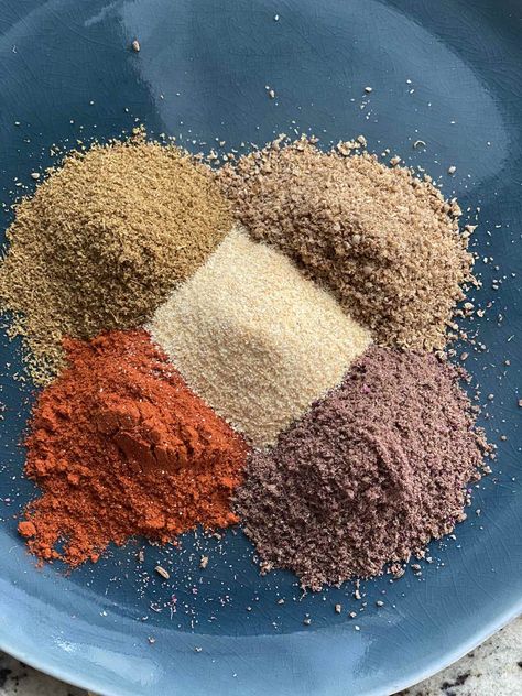 Easy Homemade Harissa Spice Blend | Salsa Spice Blend, Harissa Seasoning Recipes, Harissa Spice Blend Recipe, Harissa Powder, Harissa Seasoning, Homemade Harissa, Spice Blends Recipes, Homemade Spice Blends, Rub Recipes