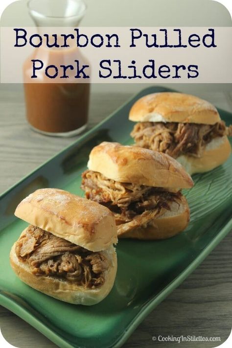 Bourbon Pulled Pork Sliders - Cooking in Stilettos Bourbon Pulled Pork, Bourbon Party, Kentucky Derby Recipes, Kentucky Derby Food, Derby Food, Derby Recipe, Kentucky Derby Ideas, Derby Party Food, Kentucky Derby Party Food