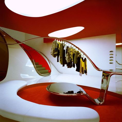 Marni flagship store by Sybarite, London Retro Futurism Interior, Space Age Interior, Visuell Identitet, 70s Interior, Retro Interior Design, Futuristic Interior, Retro Interior, Hus Inspiration, Retail Design Blog