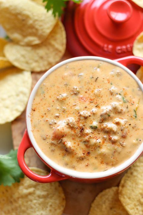 Beef Queso Dip - Damn Delicious Beef Queso Dip, Beef Dip, Queso Dip Recipes, Queso Dip, Recipes Appetizers And Snacks, Football Food, Dip Recipes, Yummy Recipes, Appetizer Snacks