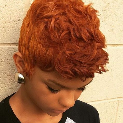 Short Curly Hairstyle for Copper Hair Short Copper Hair On Black Women, Ginger Pixie Haircut Black Women, Stylish Hair Colors, Hair Color Images, Hair Messy, Messy Pixie, Hair Pixie, Sassy Hair, Light Copper