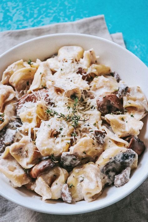 Tortellini And Mushrooms, Mushroom Tortellini Recipes Healthy, Tortellini With Mushrooms, Tortellini With Mushroom Cream Sauce, Tortellini With Mushrooms And Spinach, Tortolini Recipe, Crock Pot Tortellini, Tortellini Alfredo, Pesto Tortellini