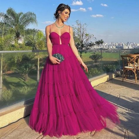 Prom Gown Elegant, Dresses Long Formal, 2023 Picture, Gown Elegant, Elegant Gowns, Special Occasion Gowns, Prom Dresses Formal, Fiesta Outfit, Classy Prom Dresses